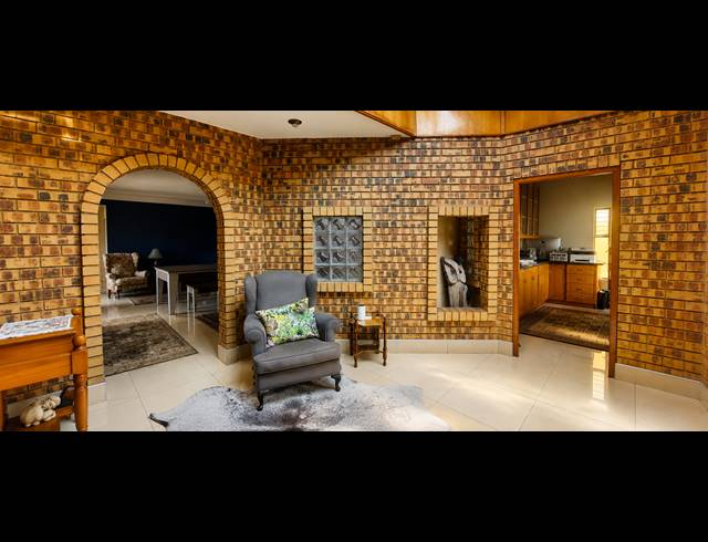 6 BEDROOM HOUSE FOR SALE IN SUNWARD PARK